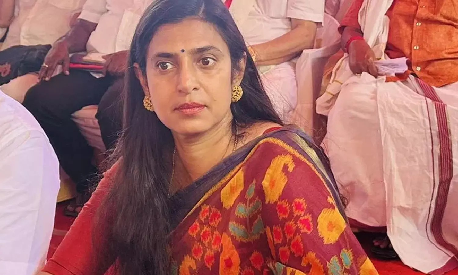 "இரவு நேரத்தில் தனியாகச் சென்ற மாணவியும் பொறுப்பு" - கோவை வன்கொடுமை குறித்து நடிகை கஸ்தூரியின் பேச்சு பெரும் சர்ச்சை!